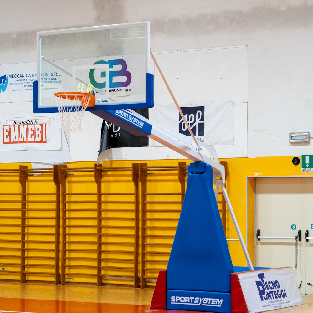 Foto di nuovo canestro